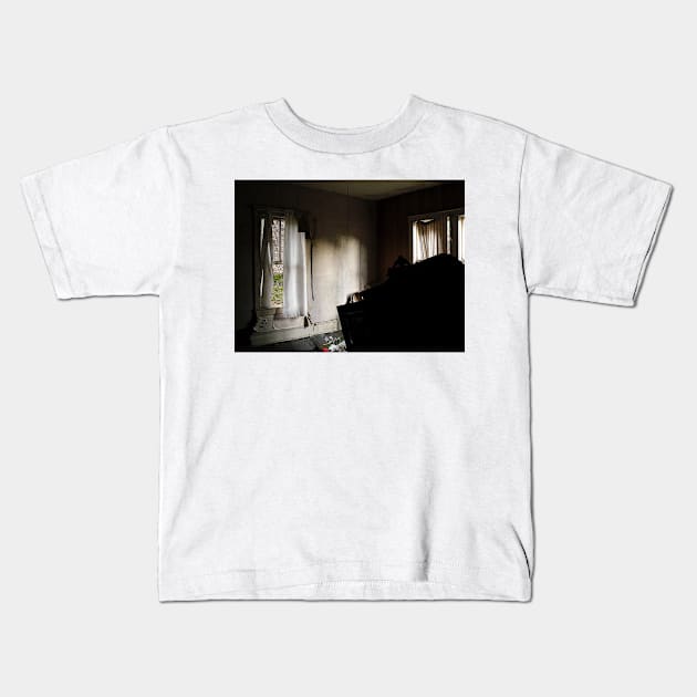 Exterior Drape Kids T-Shirt by PaulLu